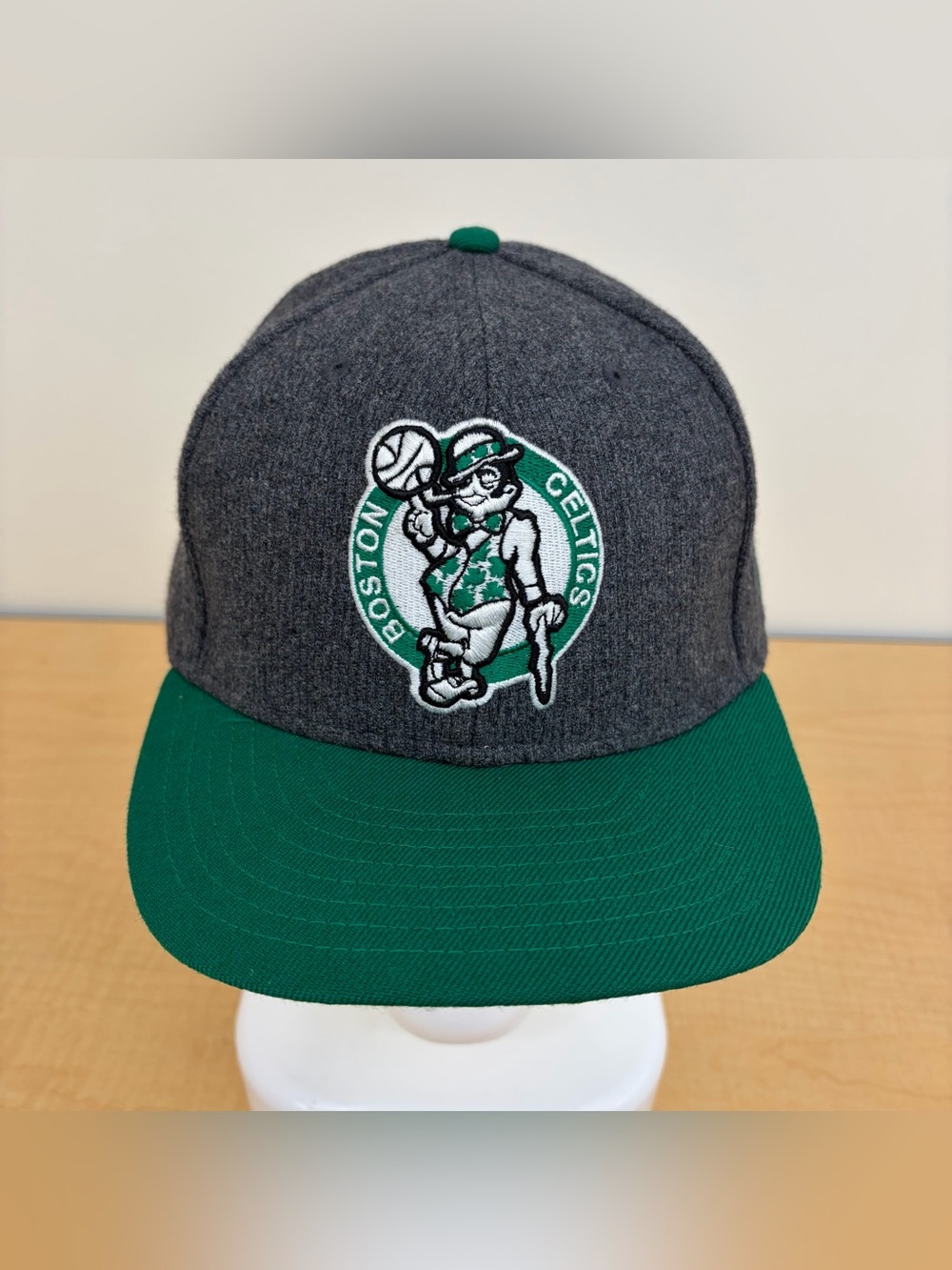 New Era Boston Celtics Hardwood Classics Green/Black Fitted Hat Size 7 3/4